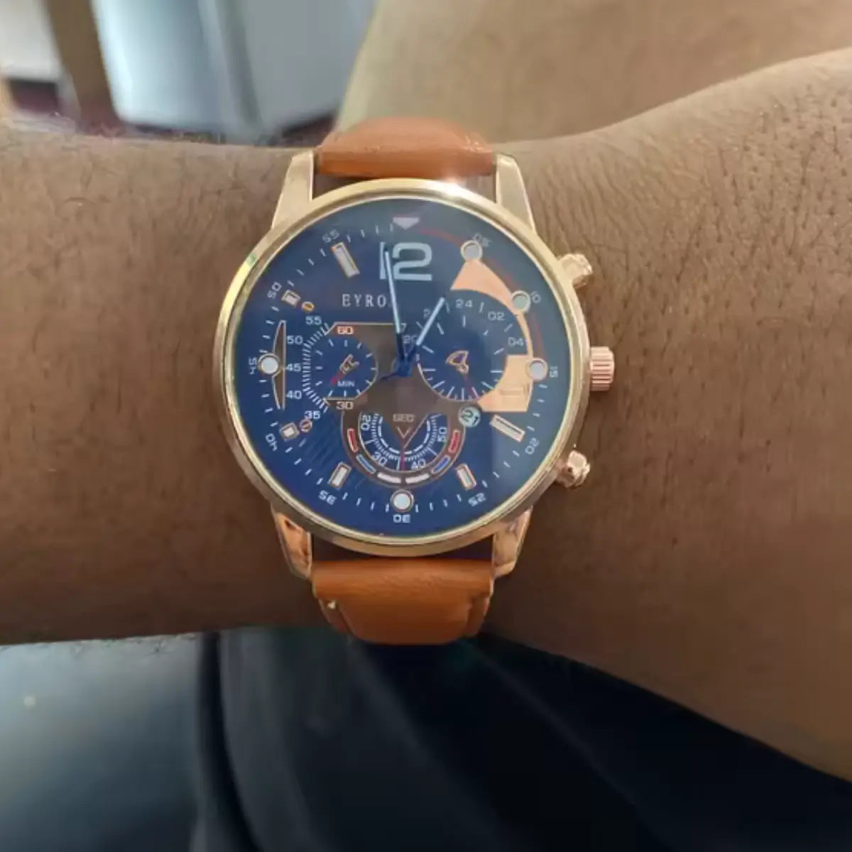 Relógio Masculino de Couro com Pulseira